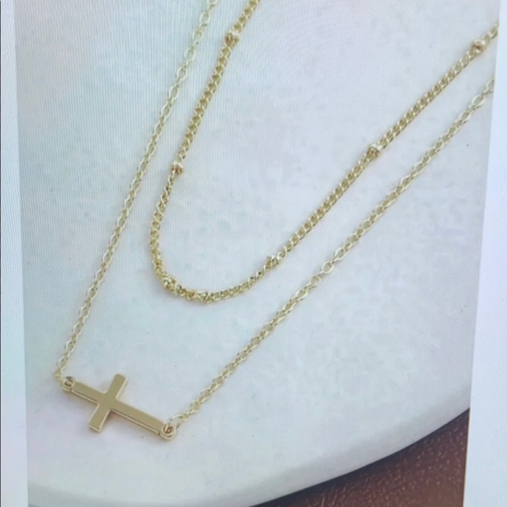 Elegant Gold Cross Necklace